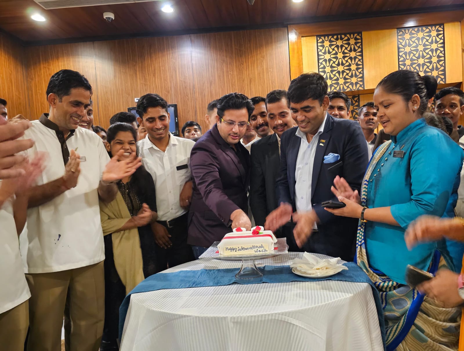 cake cutting