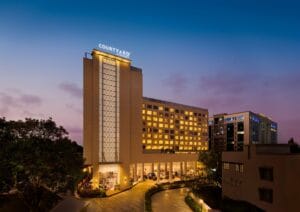 Courtyard By Marriott Mumbai International Airport - Facade