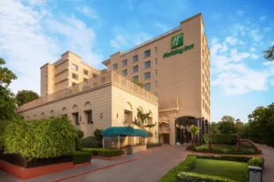 holiday inn agra